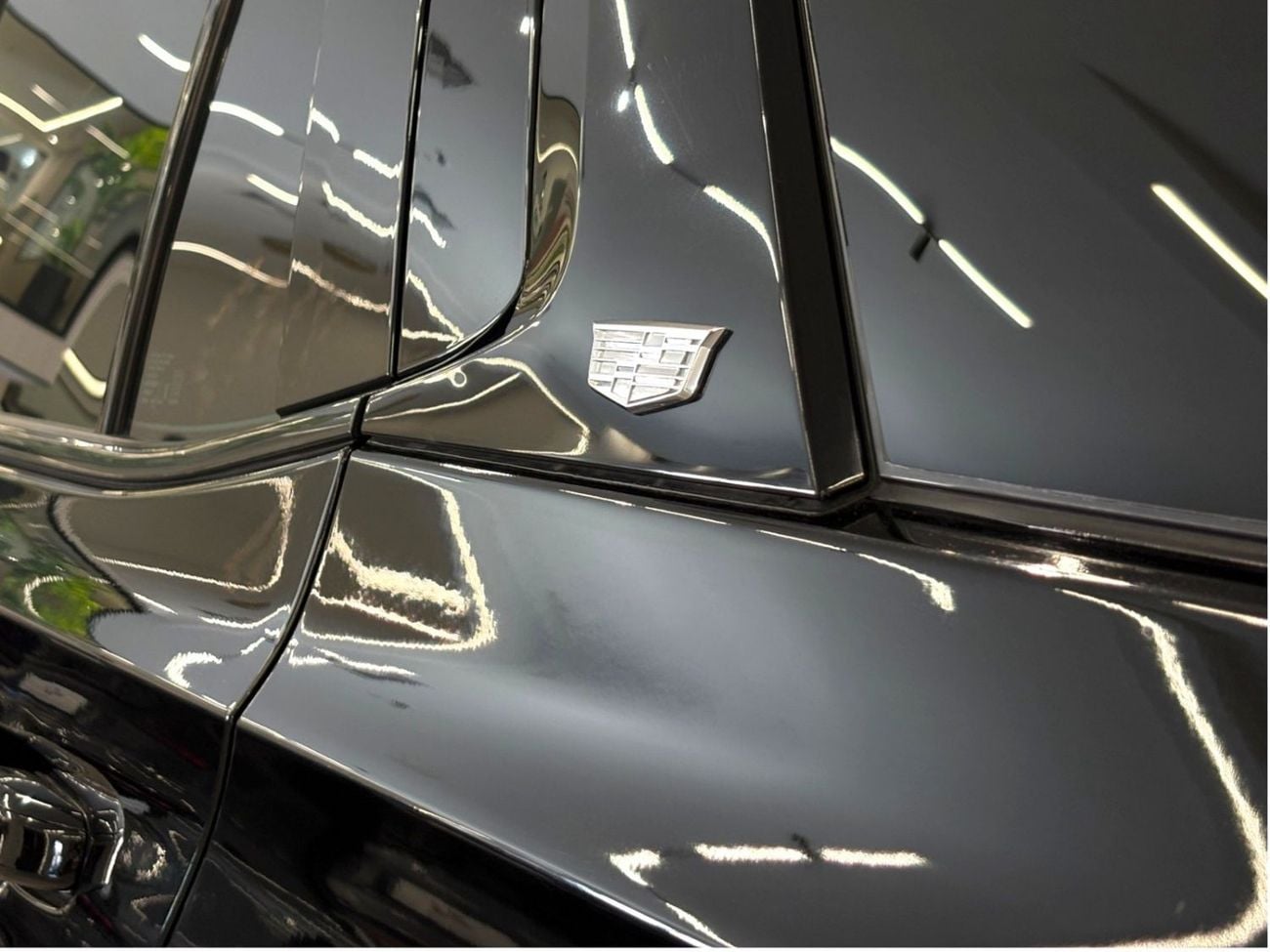 Cadillac Escalade AED 3,520 P.M | 0% DOWN PAYMENT | CADILLAC ESCALADE SPORT LUXURY | 6.2L V8 4WD | FULL SERVICE HISTOR