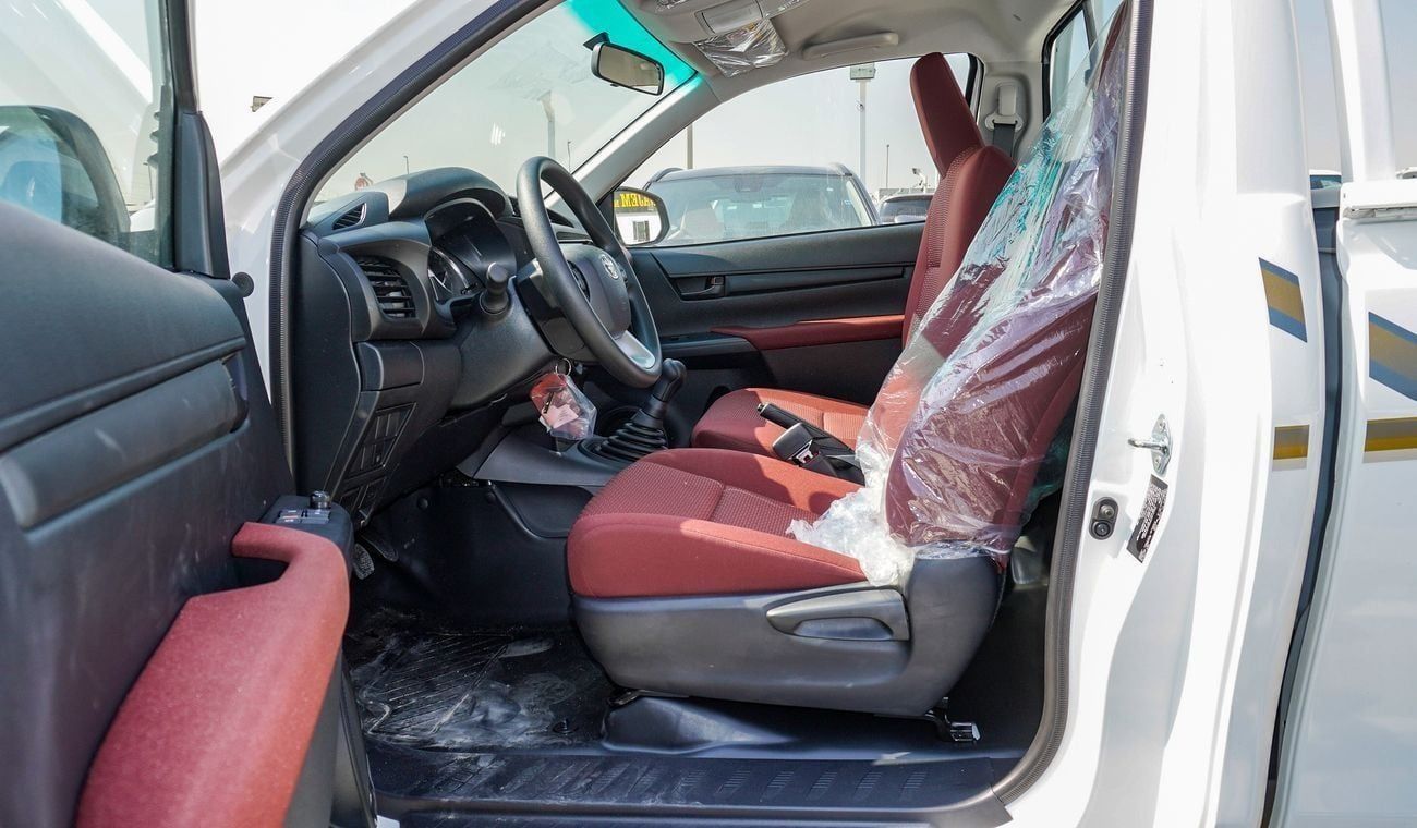 تويوتا هيلوكس GL 2.7L Single Cab Utility