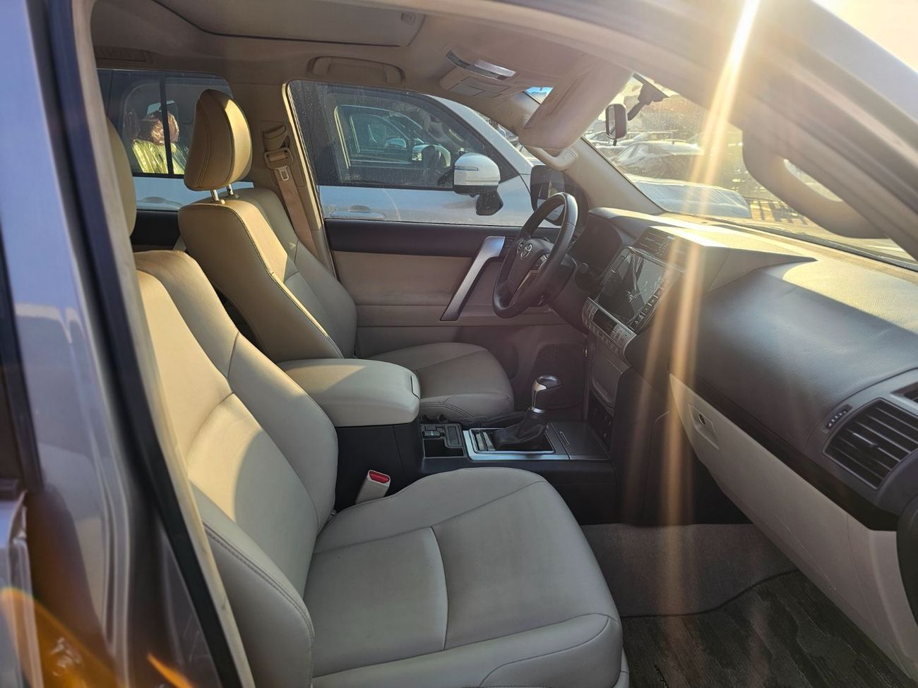 تويوتا برادو Toyota land cruiser Prado year 2022 FULL OPTION petrol engine brown color automatic transmission v6