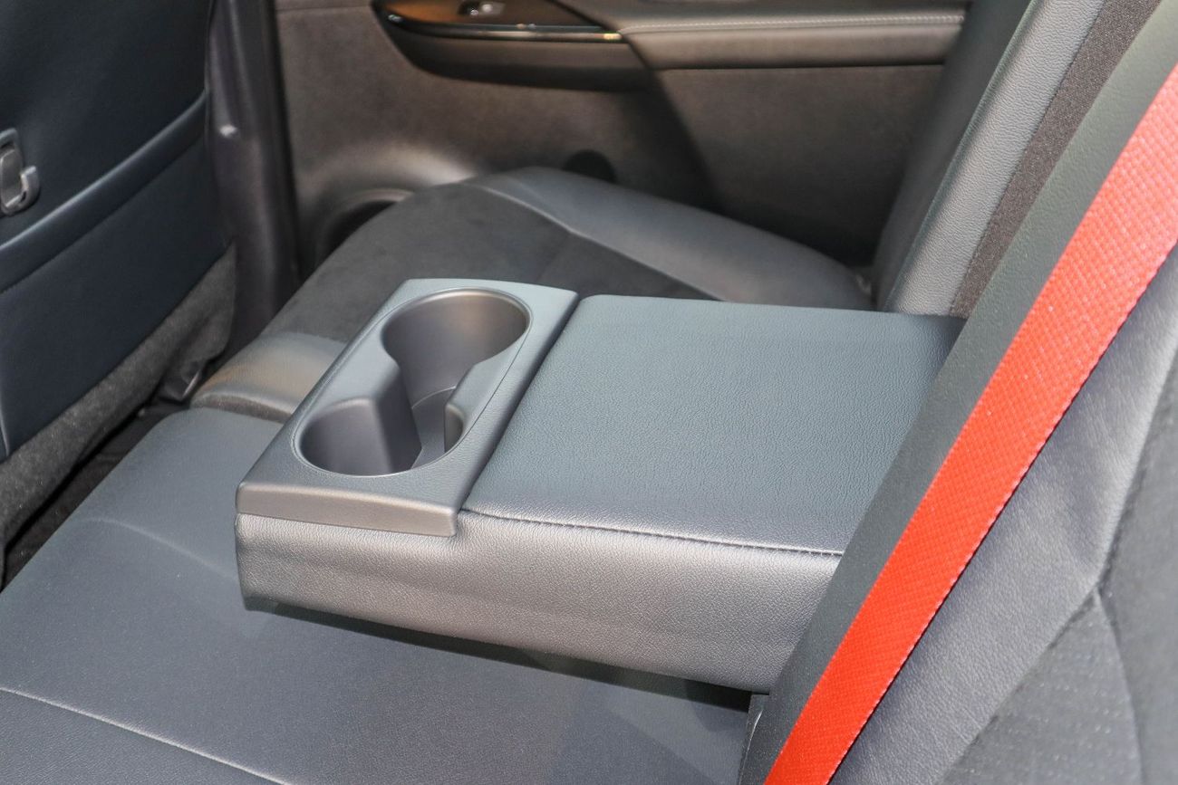 تويوتا هيلوكس GR Sport 4.0L