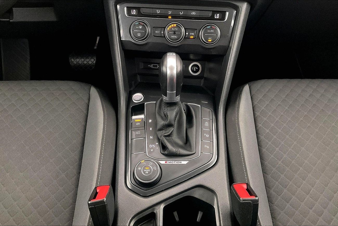 Kia Carens EX| 1 year free warranty | Exclusive Eid offer