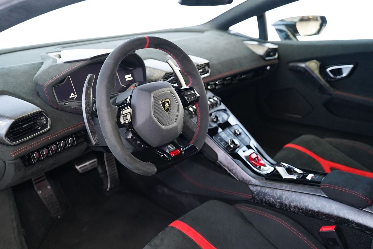 لامبورغيني هوراكان PERFORMANTE