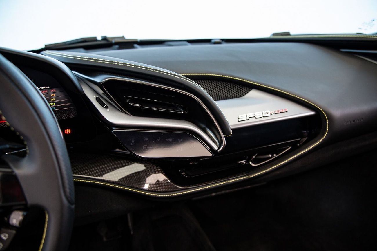 Ferrari SF90 Spider Ferrari SF90 Spider Assetto Fiorano