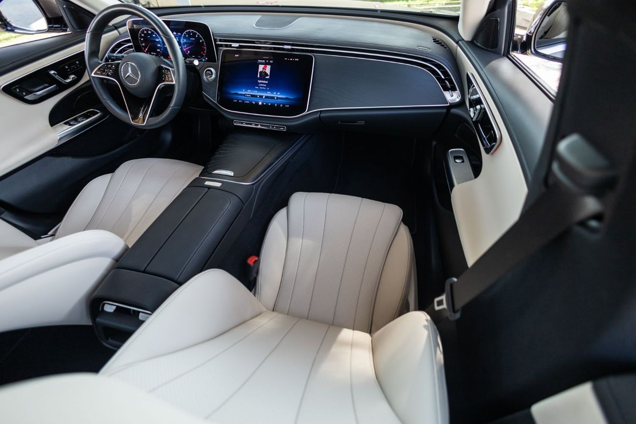 Mercedes-Benz E200 2.0L