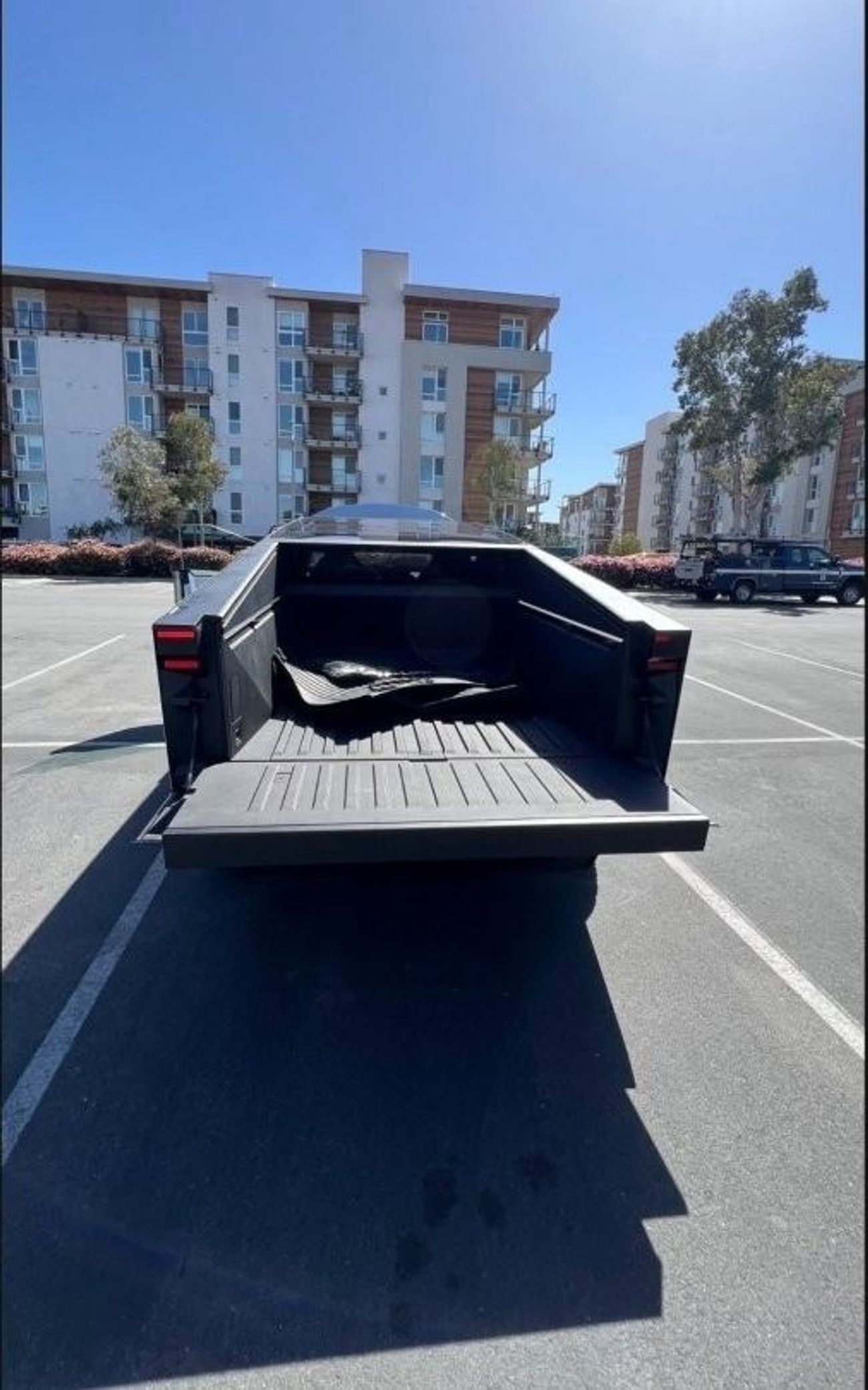 تسلا سايبرتراك BRAND NEW /ZRRO KM / ELECTRIC CAR /MODEL 2024