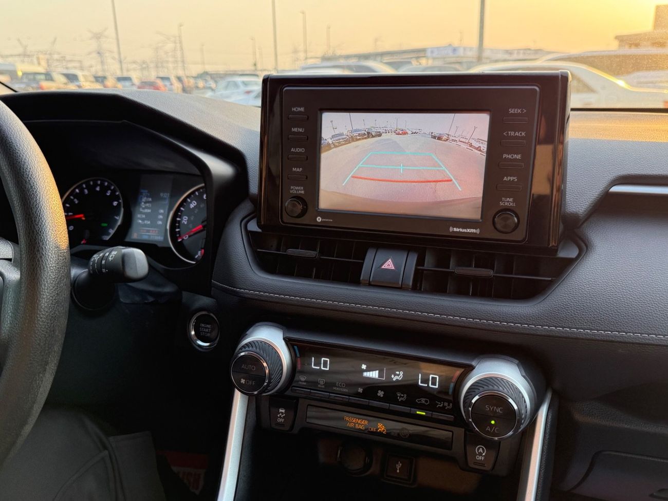 Toyota RAV4 2022 TOYOTA RAV4 XLE 4x4 FULL OPTIONS IMPORTED FROM USA