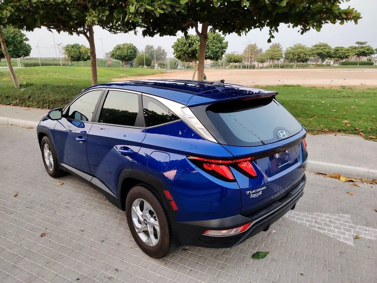 Hyundai Tucson US specs Clean Title With Original Paint Mid Option With Very Low KM