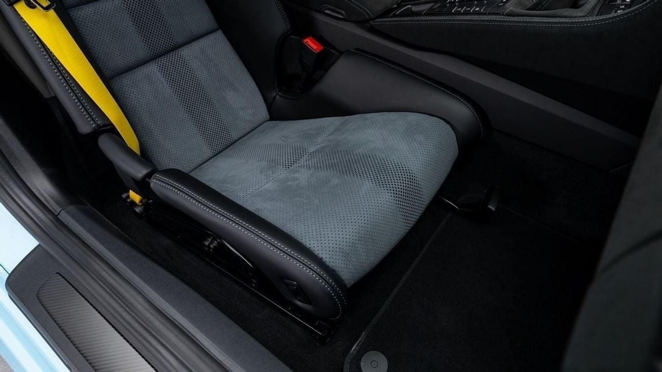 Porsche Cayman GT4 RS Weissach - 2025 - Euro Specs