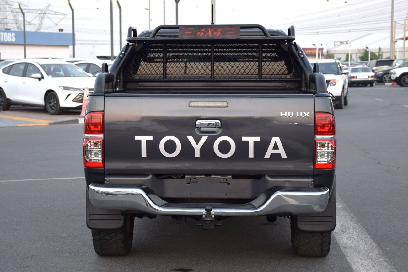 تويوتا هيلوكس 4x4 Diesel 3.0L Right Hand (Export Only)