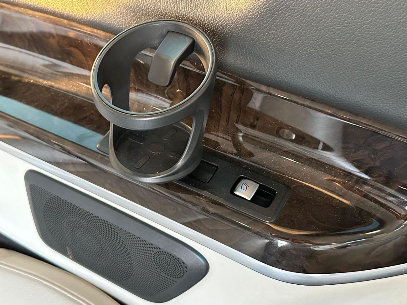 Mercedes-Benz V 250 MERCEDES V-250 2018 GCC FULL OPTION // PERFECT CONDITION