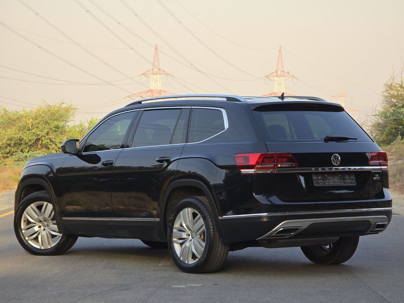 Volkswagen Teramont Highline 3.6L VOLKSWAGEN TERAMONT 2019 GCC ORGINAL PAINT // FULL OPITION // PERFECT CONDITION