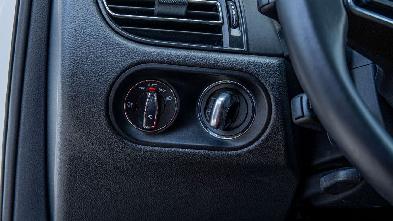 Porsche Macan Std 2.0L (252 HP) PORSCHE MACAN 2024 CARRARA WHITE METALLIC