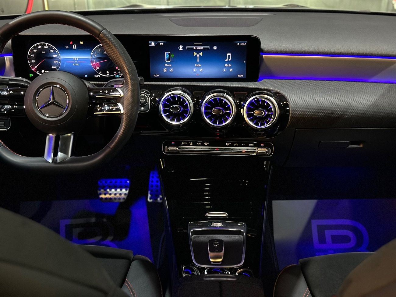 Mercedes-Benz A 200 Premium 1.4L MERCEDES-BENZ A200 | 2025 | GCC | UNDER WARRANTY & SERVICE CONTRACT FREE (GARGASH)