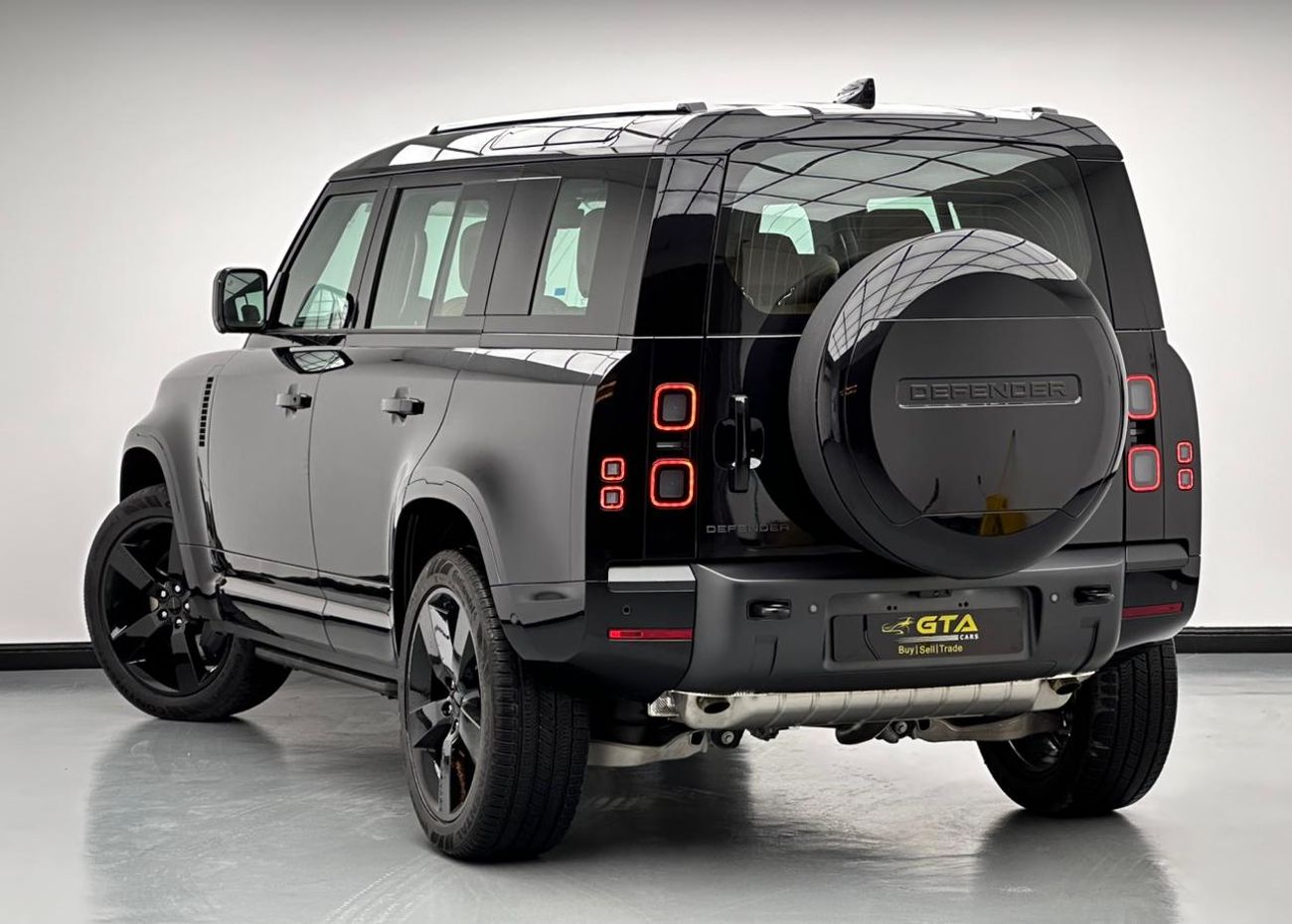 Land Rover Defender 2026 Land Rover Defender 110 HSE X-Dynamic P400, 5 Years Land Rover Warranty, Excellent Condition, G