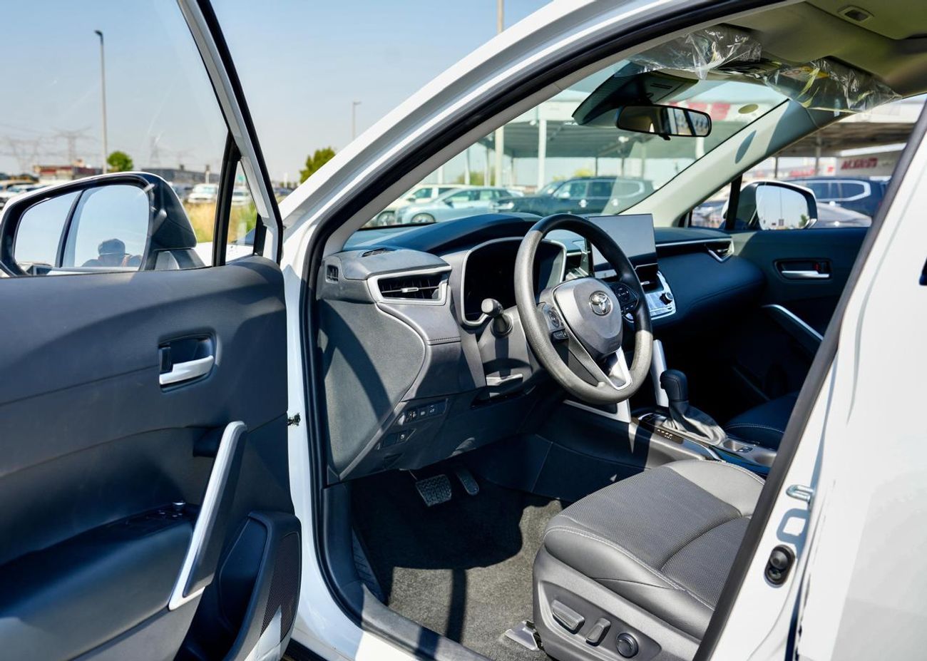 Toyota Corolla Cross TOYOTA FRONTLANDER LUXURY  2.0L HYBRID  MODEL 2025  WHITE