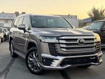 تويوتا لاند كروزر Toyota Landcruiser model 2023 LHD petrol engine