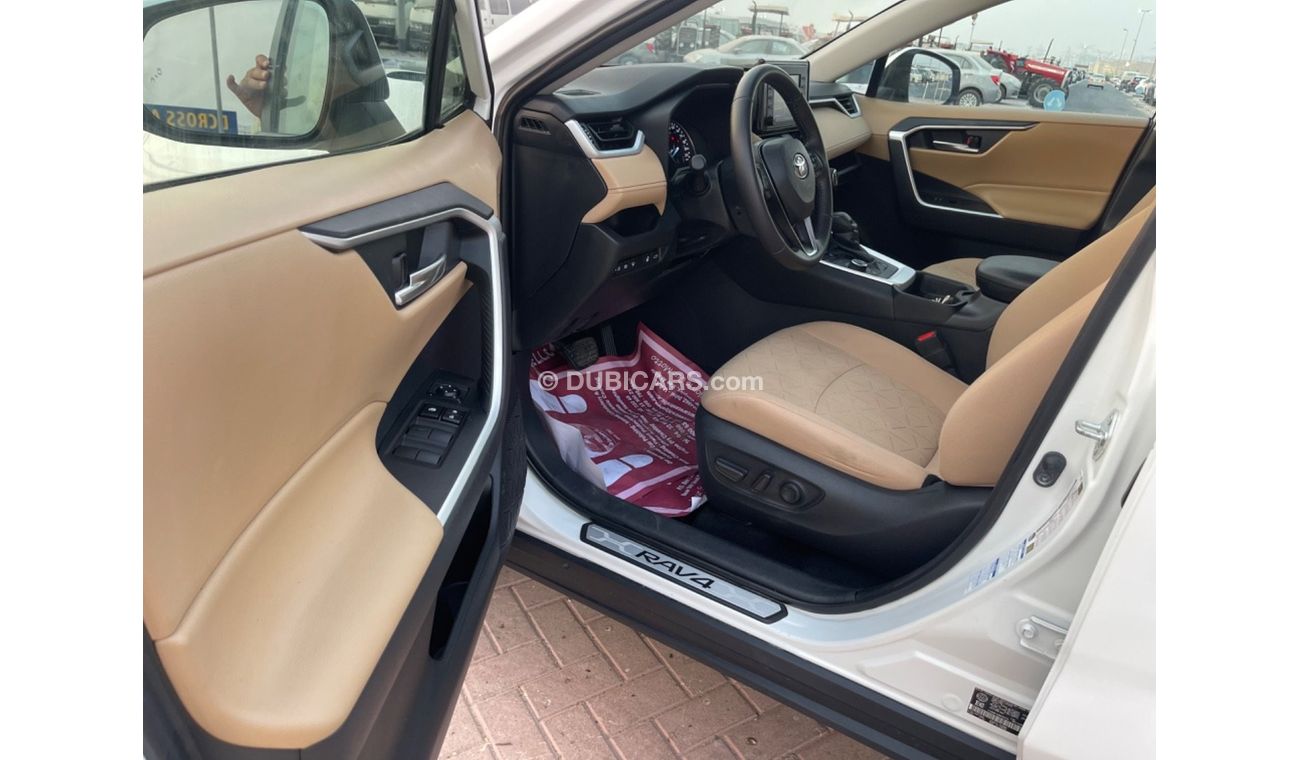 Toyota RAV4 XLE Hybrid AWD