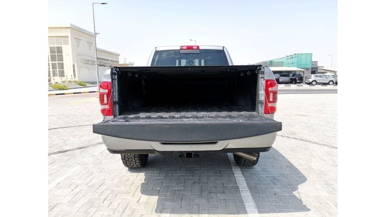 RAM 2500 Dodge RAM Laramie Diesel ( Cummins 6.7L Heavyduty Turbo Diesel ) - 2022 - Silver