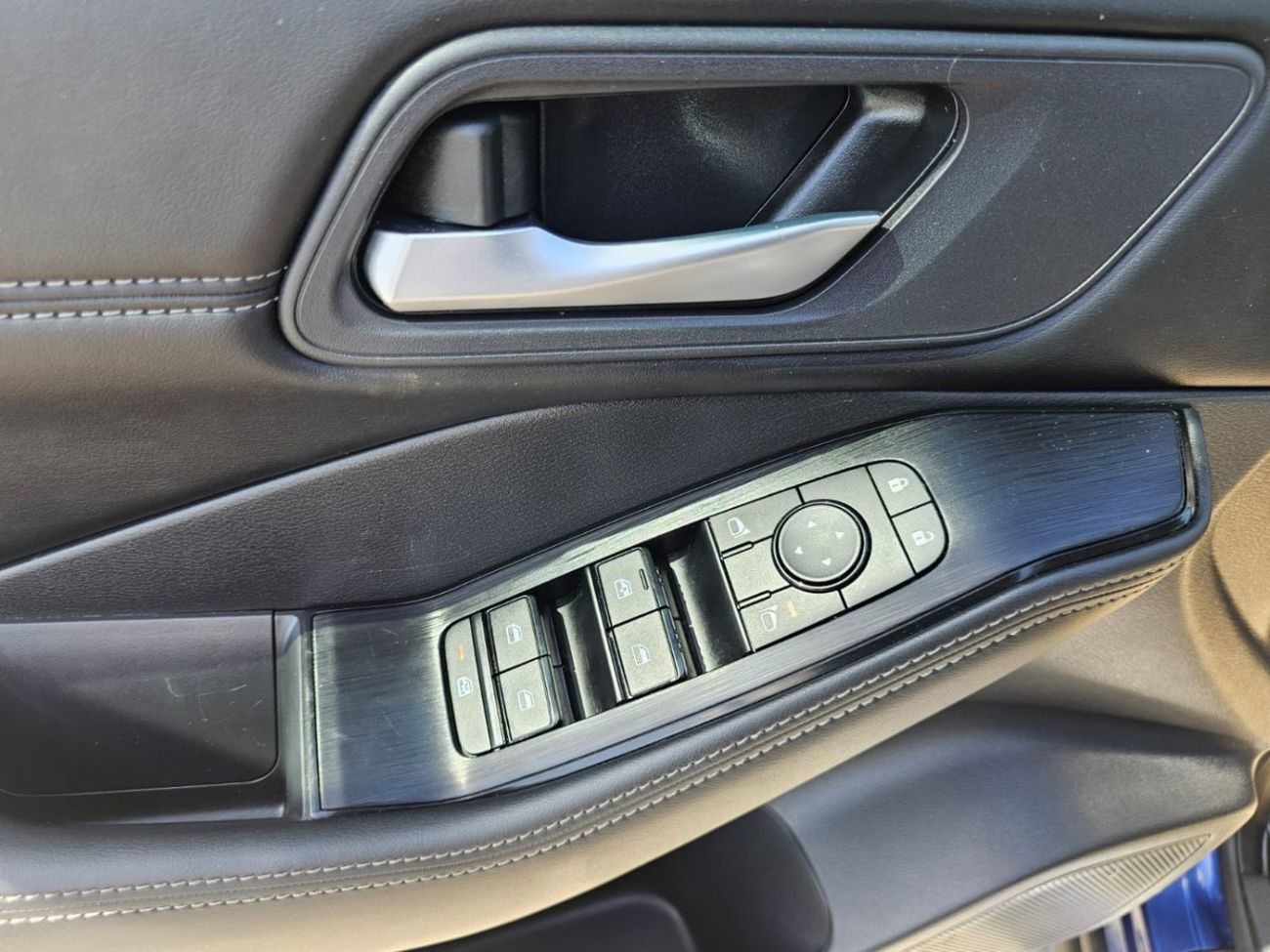 Nissan Rogue SV 3 cylinder turbo 1.5 L