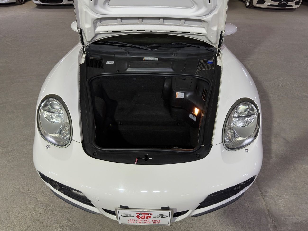 بورش كايمان PORSCHE CAYMAN 2008 2.7L | MANUAL TRANSMISSION | SPORTS STEERING WHEEL | HALF LEATHER SEATS