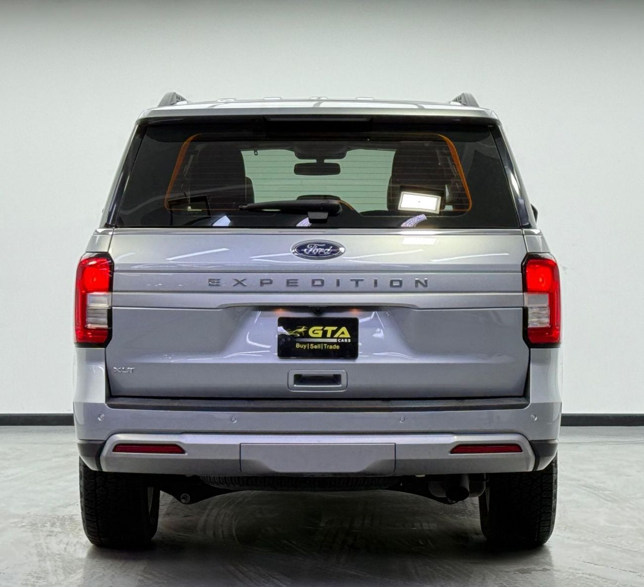 Ford Expedition XLT 2022 Ford Expedition XLT, 2028 Ford Warranty + Service Pack, Very Low Km, 8 Seater, GCC