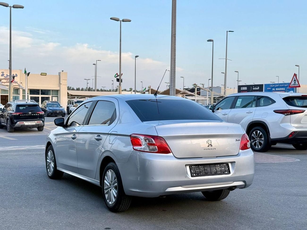 بيجو 301 