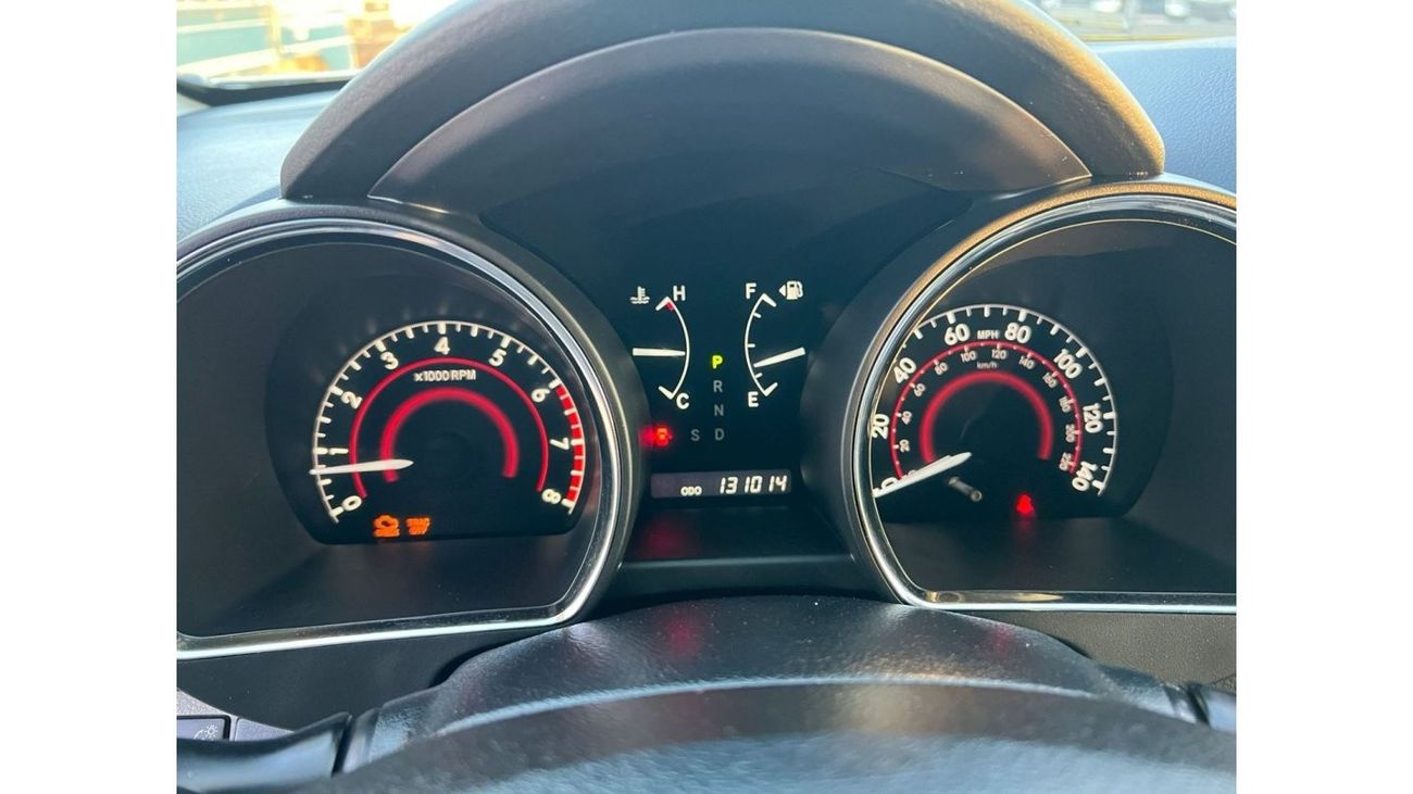 Toyota Highlander 2012 TOYOTA HIGHLANDER 4 CYLINDER - 2.7L I-4 DOHC, VVT, 187HP  7 SEATER LEATHER SEATS