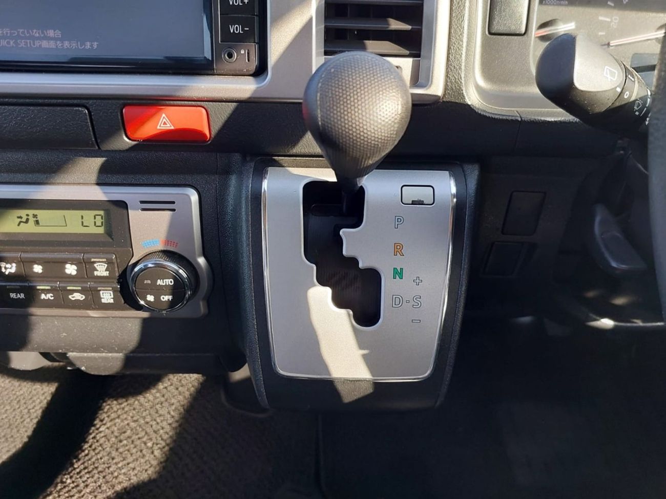 Toyota Hiace TOYOTA HIACE COMMUTER VAN RHD 2016 MODEL 2.7 L PETROL AUTOMATIC(PM10044)