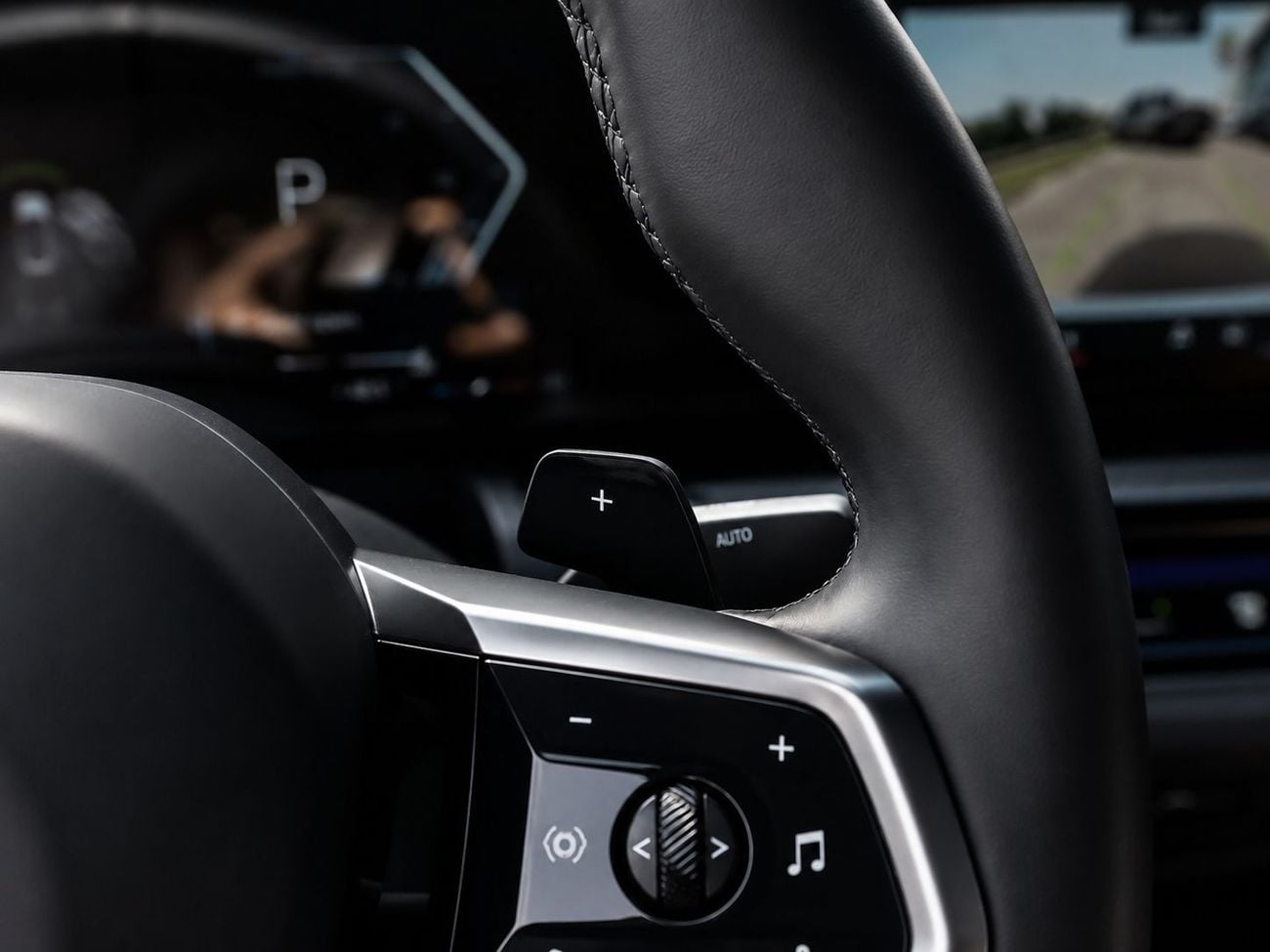 BMW 5 Series M SPORT, миниатюра 13