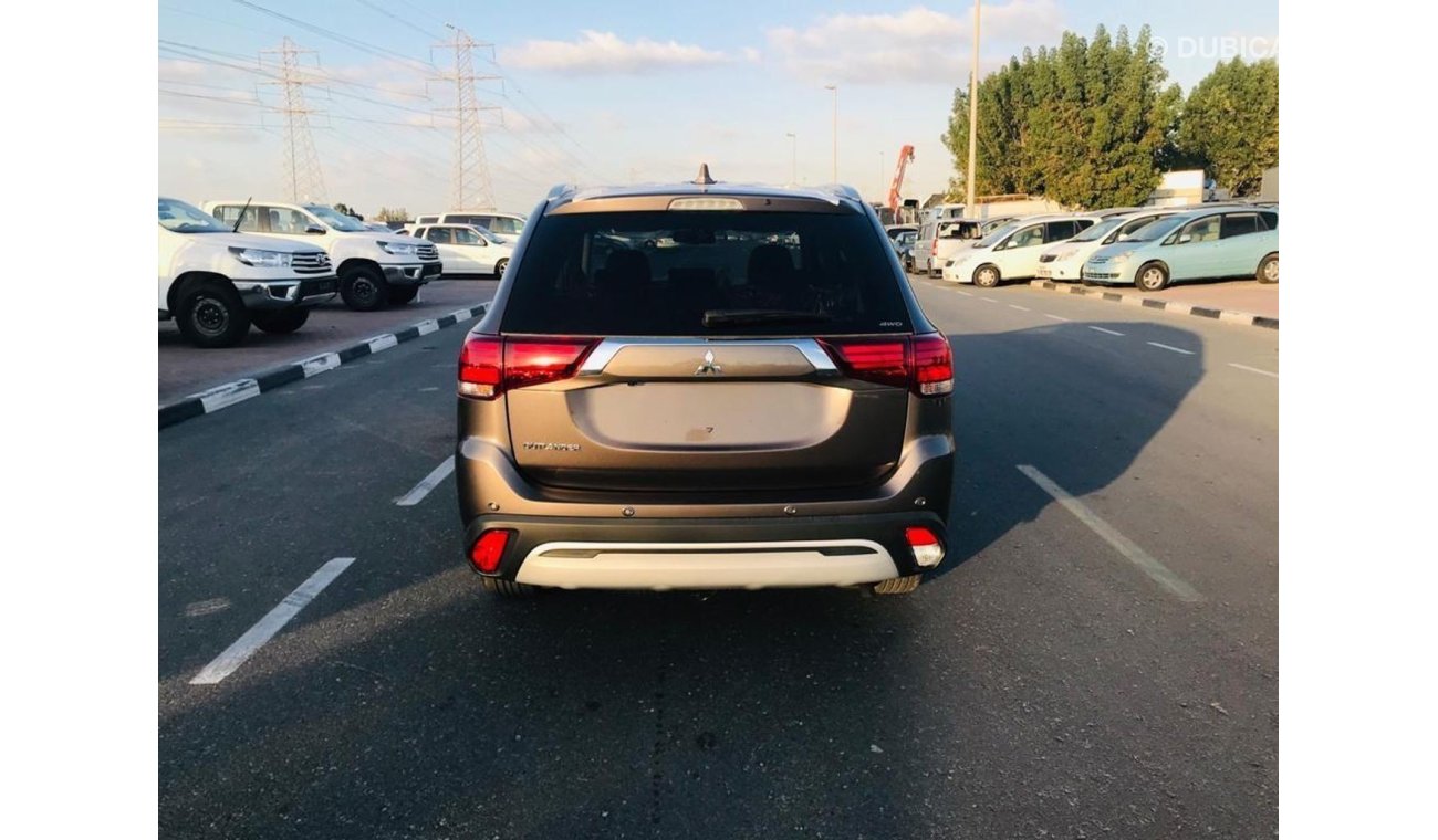 Mitsubishi Outlander MITSUBISHI OUTLANDER 4WD V4 /// 2019 MODEL /// FULL OPTION /// LEATHER SEAT , SUNROOF /// SPECIAL OF