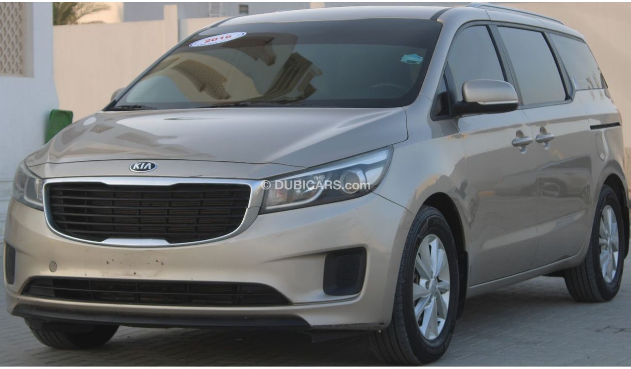 كيا كارنيفال كيا كرنفال 2016 خليجي بحالة ممتازة بدون صبغ بدون حوادث