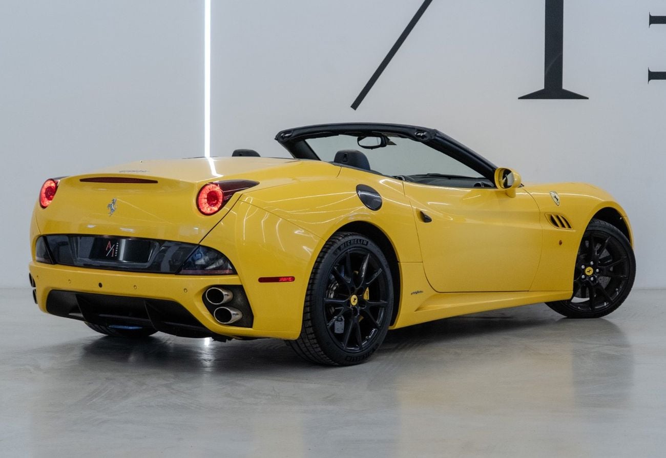 Ferrari California Std 4.3L (483 HP) 2013 Ferrari California, With Service Contract, Excellent Condition GCC Specs