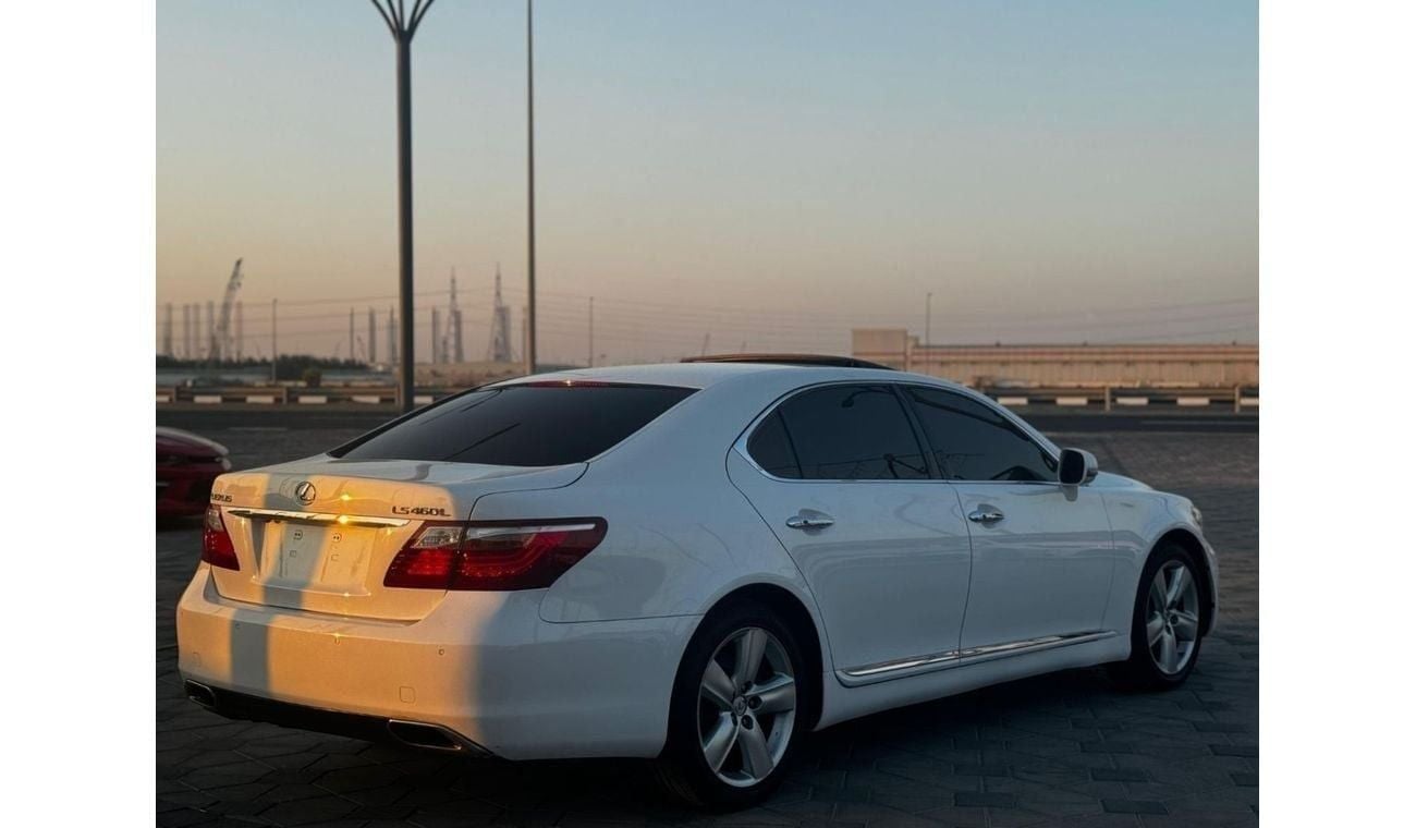 Lexus LS460 Large