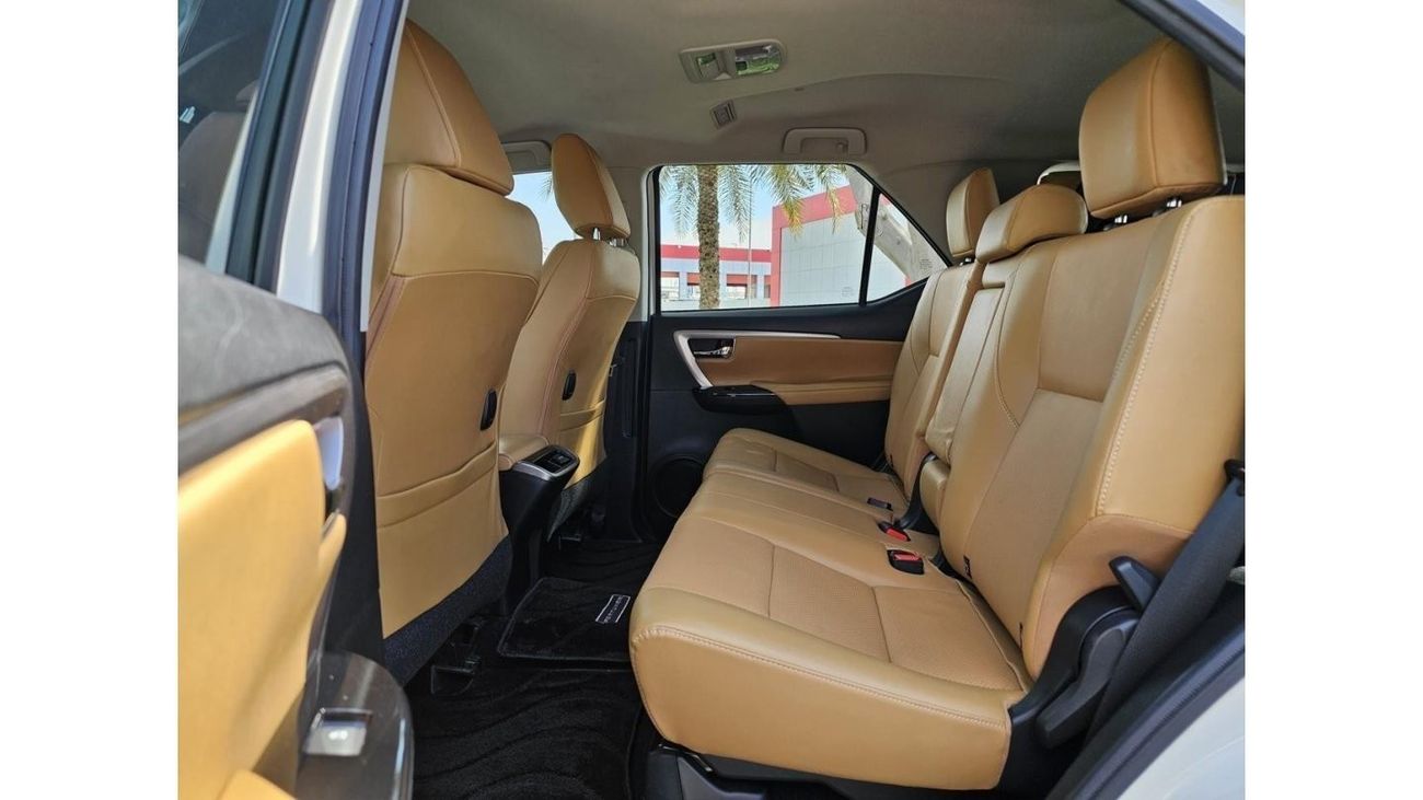 Toyota Fortuner VXR 2022 GCC V6 FULL OPTION UNDER WARRANTY