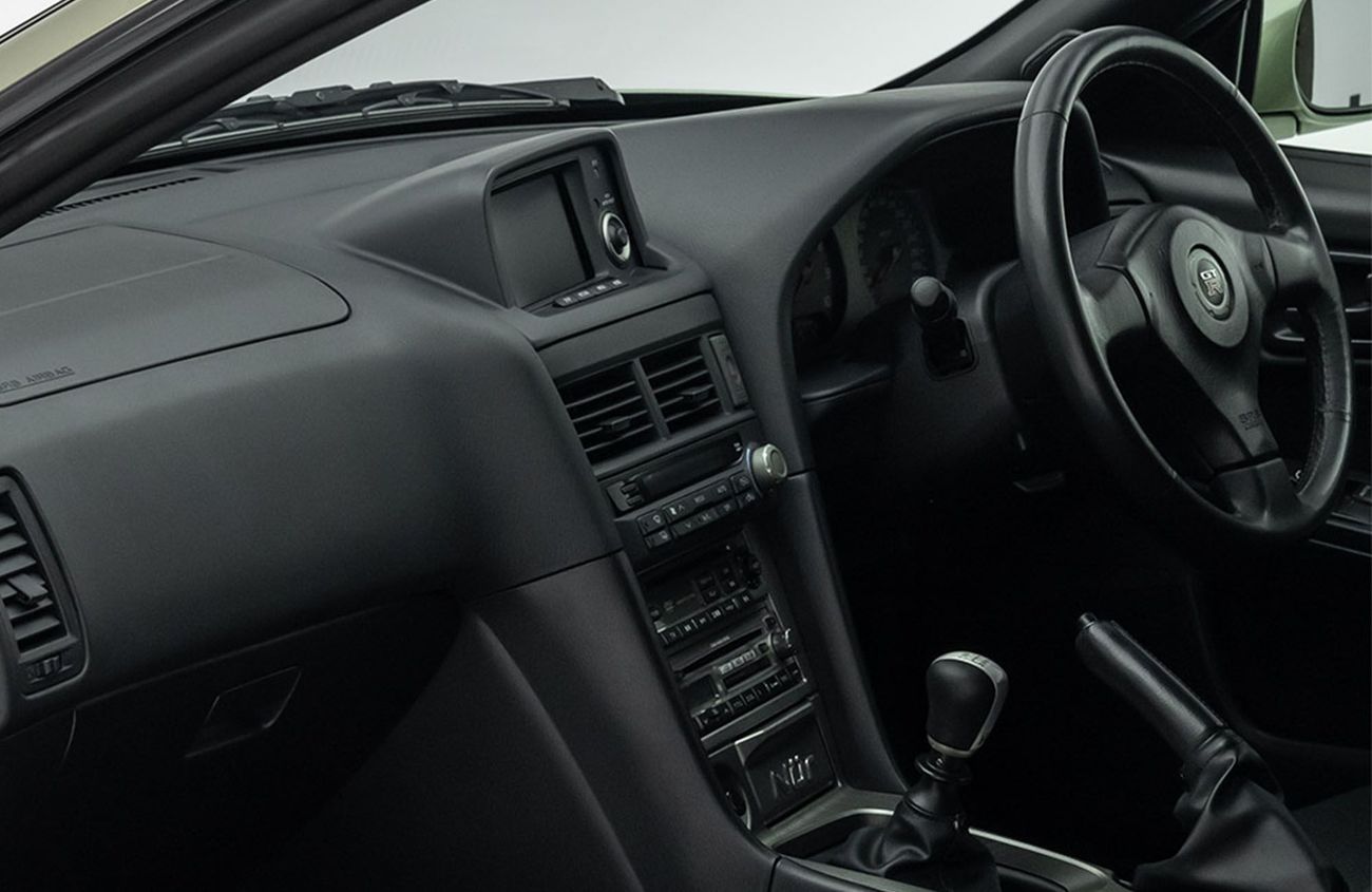 Nissan Skyline 2.6L I-6 Turbocharged Engine