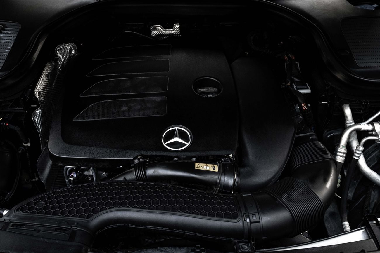 Mercedes Benz GLC 300 GLC 200 AMG 4MATIC GLC 200 AMG | 2,644 P.M | 0% Downpayment | UNDER WARRANTY!