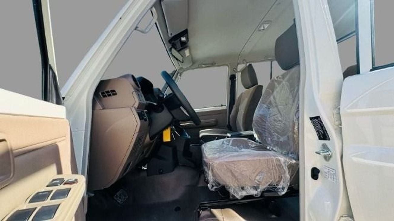 Toyota Land Cruiser Pick Up LC 79 DC 2.8 STD E AUTO 2025 MODEL