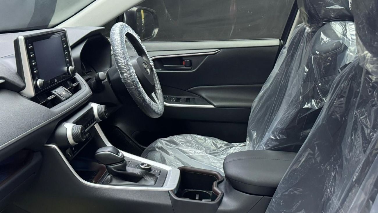 Toyota RAV4 E-Four full option