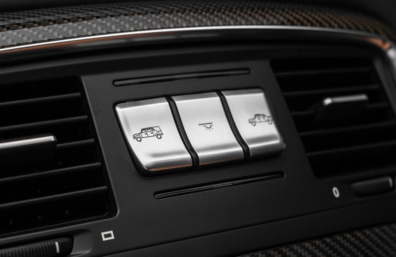 Mercedes Maybach G 650 6.0 L V12 Biturbo Engine