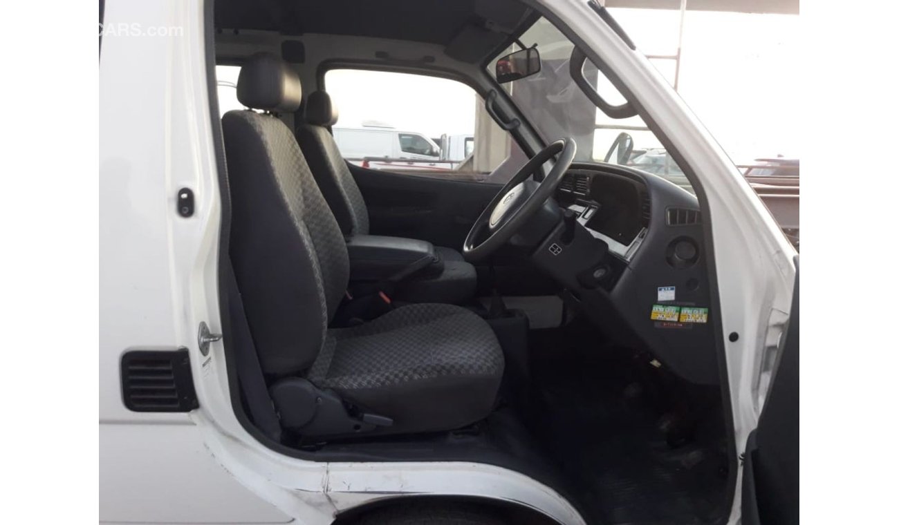 تويوتا هاياس Hiace RIGHT HAND DRIVE (Stock no PM 362 )