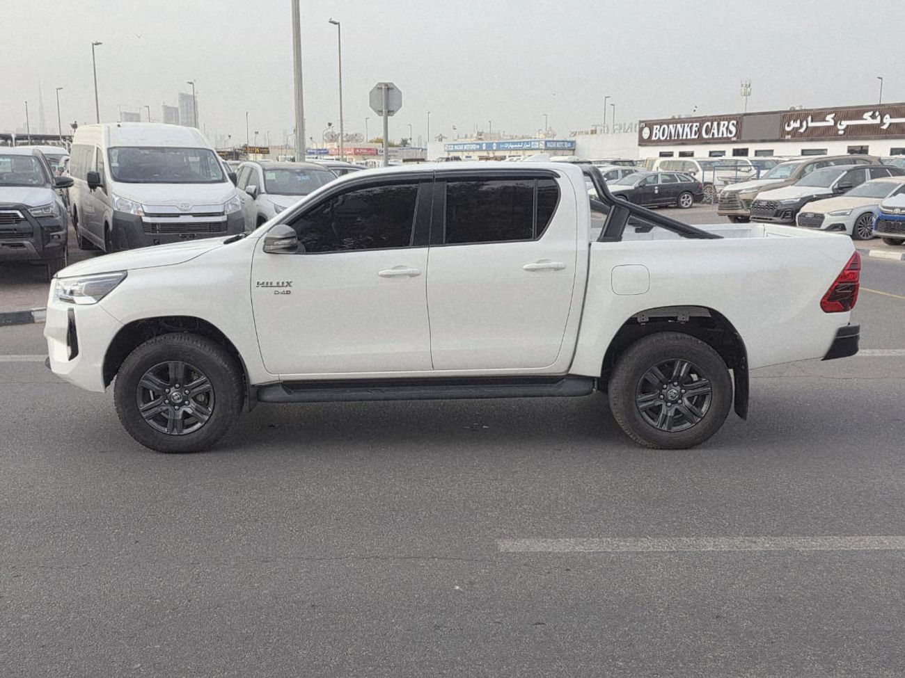 تويوتا هيلوكس diesel engine ,roght hand drive only for export available