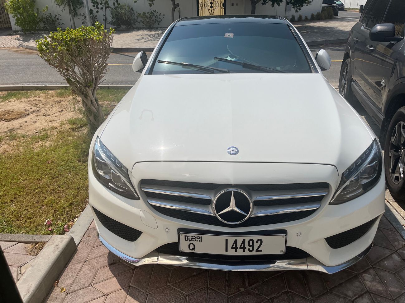 Mercedes-Benz C 200 صبغ  وسرفس الوكاله، عقد صيانه ضمان سنه