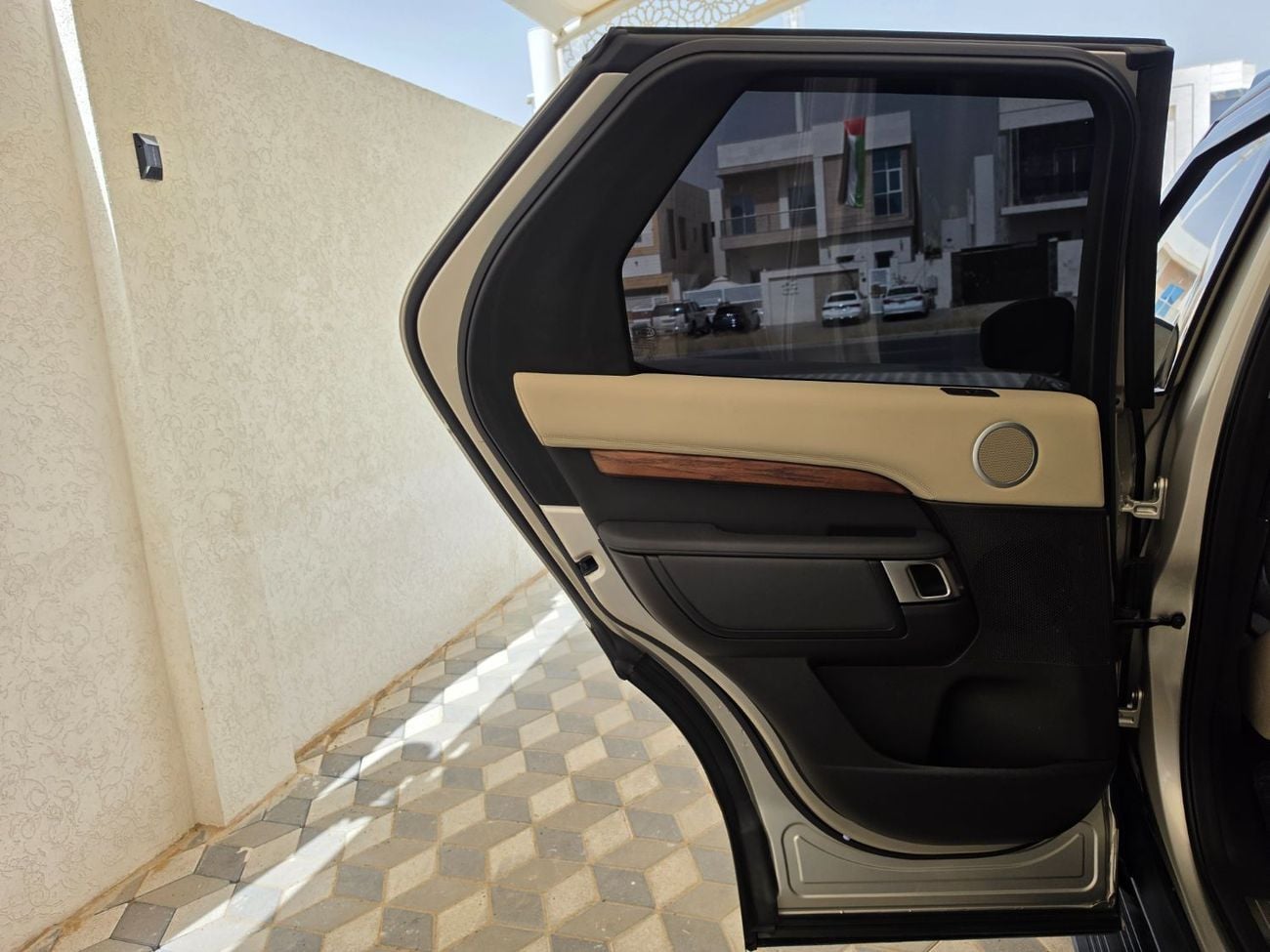 لاند روفر دسكفري HSE LUXURY