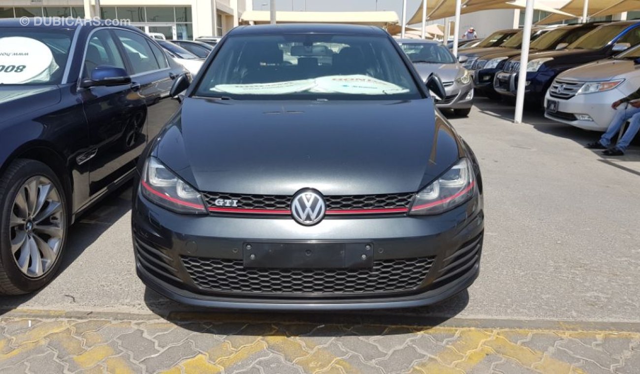 فولكس واجن جولف 2016 GTI gcc specs Full options clean car