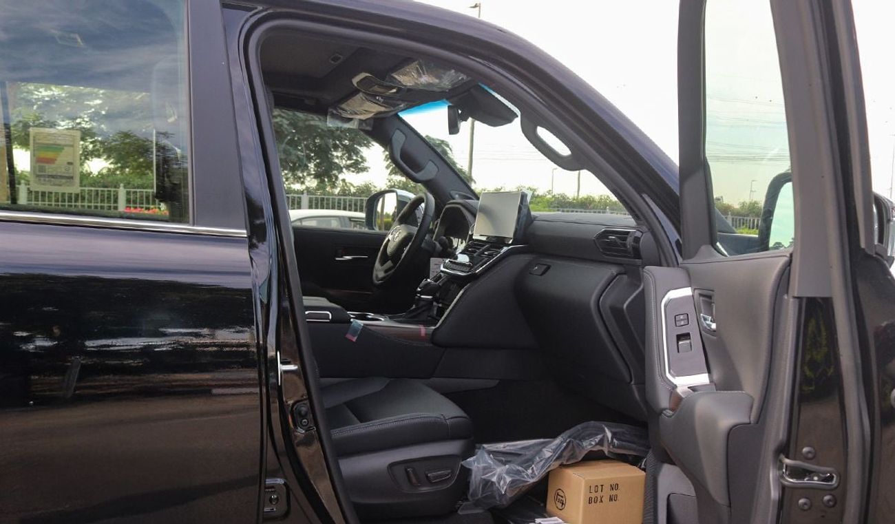 تويوتا لاند كروزر 2026 Model Toyota Land Cruiser (LC300) VX, 4.0L Petrol 4WD 6A/T