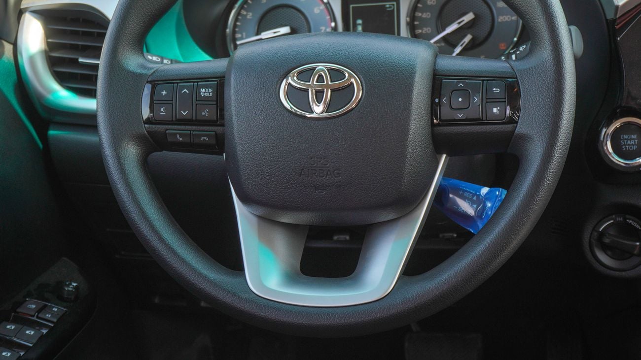 Toyota Hilux S-GLX  SR5 2.7L  Saudi specs