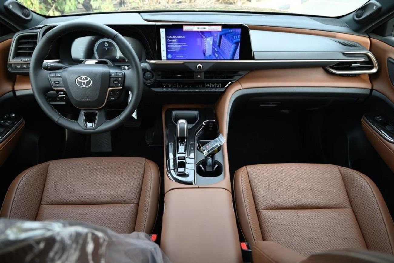 تويوتا كراون 2.5L HYBRID AWD 5 SEATER AT TECH PLUS