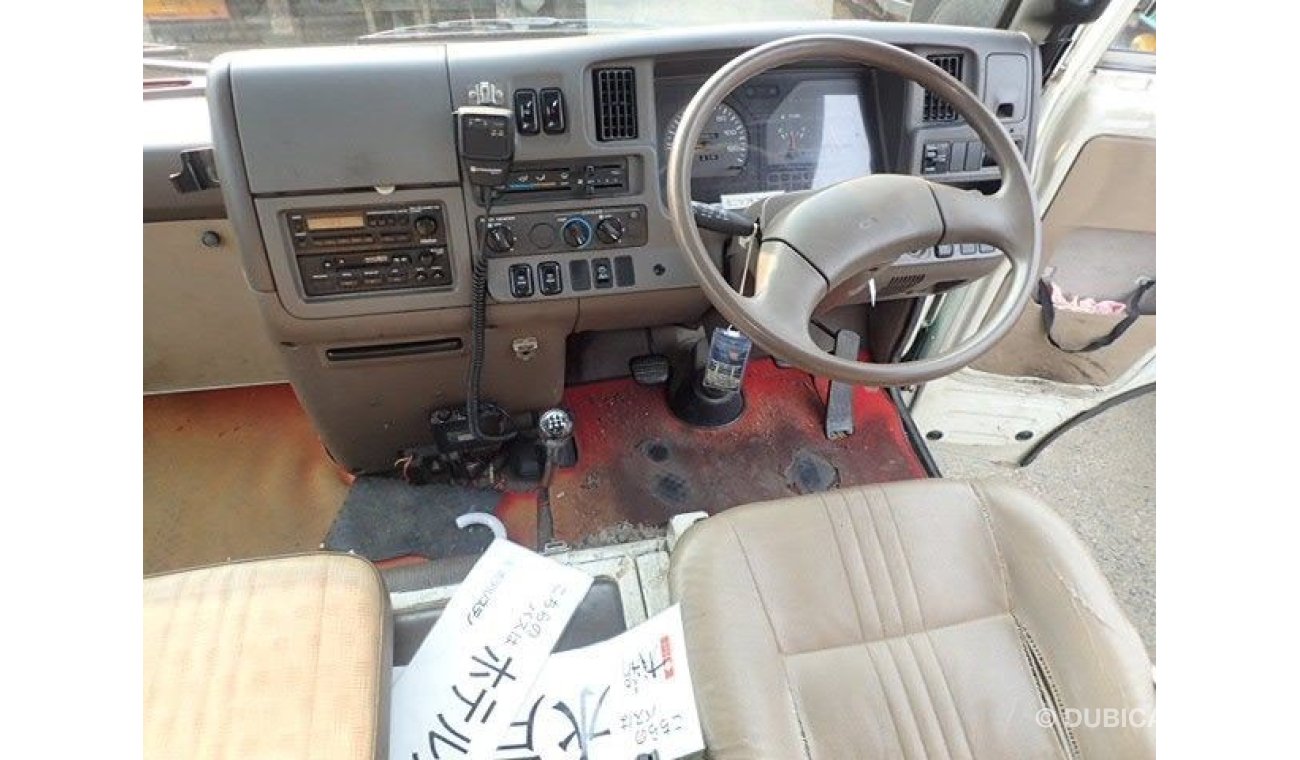 Nissan Civilian 1994
