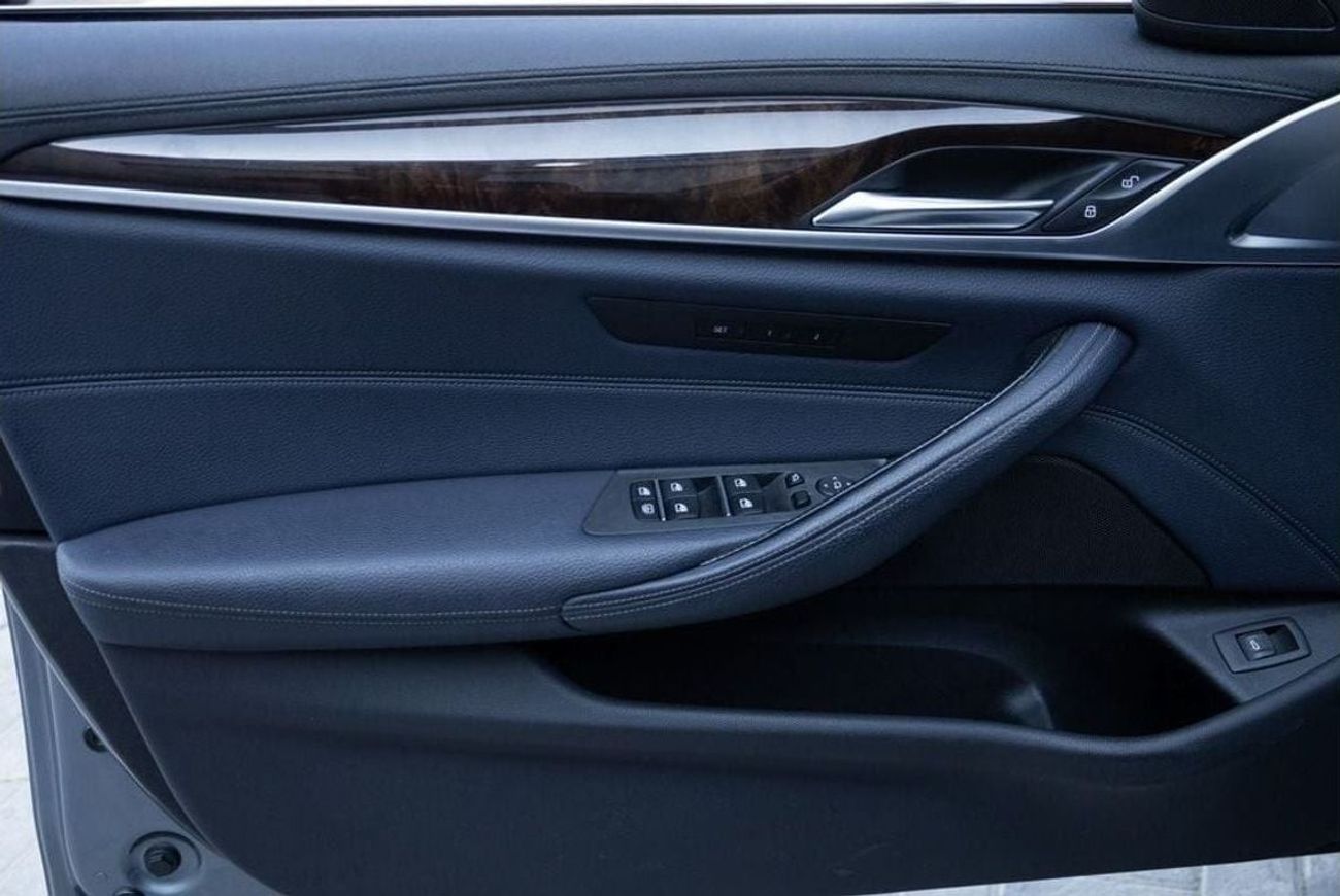 BMW 530i M Sport 2.0L BMW 530i M-Sport 2017 GCC under Warranty with Flexible Down-Payment.