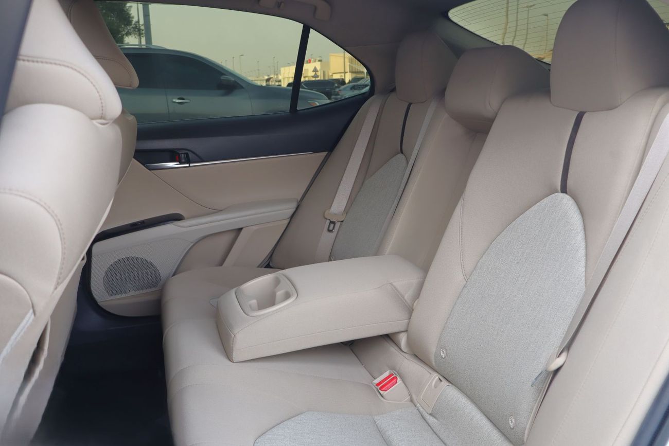 تويوتا كامري SE 2.5L (181 HP)